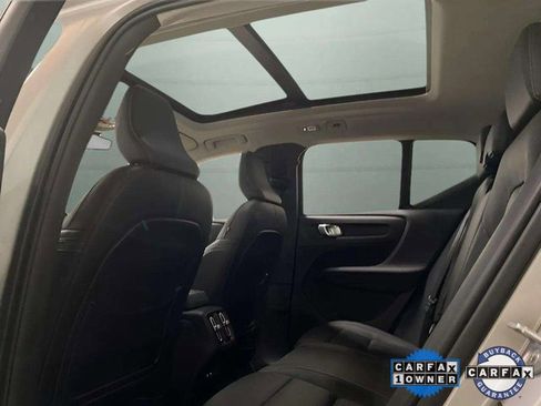 Used 2025 Volvo XC40 B5 Plus image 28