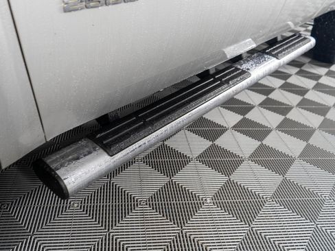 Used 2011 GMC Sierra 2500 SLT w/ SLT Convenience Package image 23