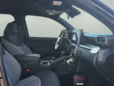 Used 2024 Toyota Tacoma TRD Off-Road AWD/4WD image 10