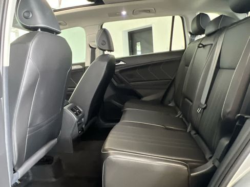 Used 2023 Volkswagen Tiguan SE w/ Panoramic Sunroof Package AWD/4WD image 14