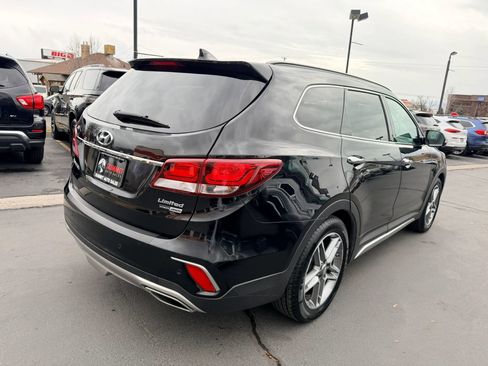 Used 2017 Hyundai Santa Fe Limited image 4