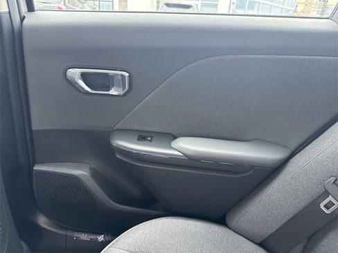 New 2025 Kia K4 EX image 24