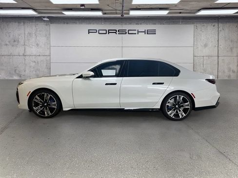 Used 2023 BMW 760i xDrive w/ Executive Package AWD/4WD image 2