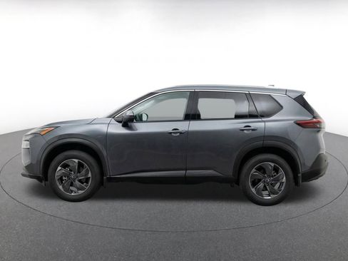 Used 2025 Nissan Rogue SV FWD image 4
