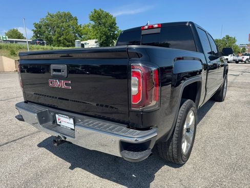 Used 2018 GMC Sierra 1500 SLT AWD/4WD image 3
