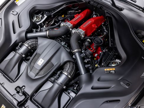 Certified 2023 Ferrari Portofino M RWD image 19