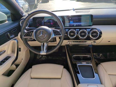 Used 2025 Mercedes-Benz CLA 250 image 29