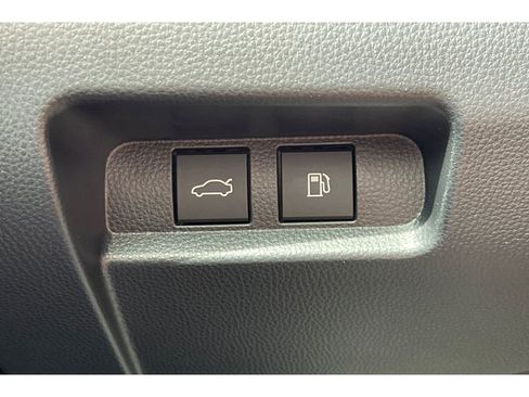 Used 2026 Toyota Crown Nightshade image 39