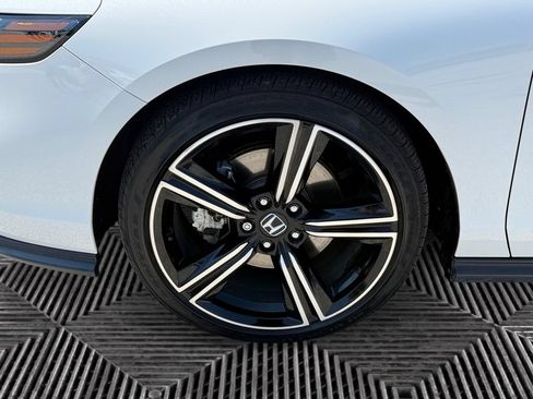 Used 2025 Honda Accord Sport image 14