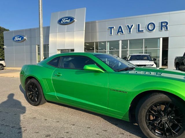 Used 2011 Chevrolet Camaro LS RWD image 7