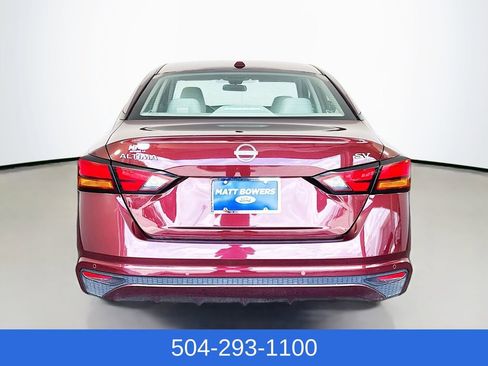 Used 2024 Nissan Altima 2.5 SV FWD image 8