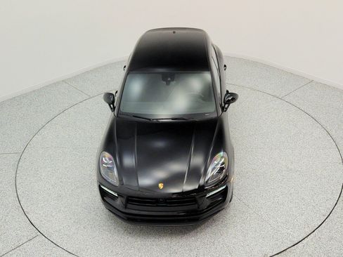 Used 2023 Porsche Macan AWD/4WD image 24