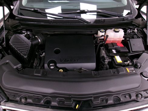 Used 2021 Buick Enclave Essence image 19