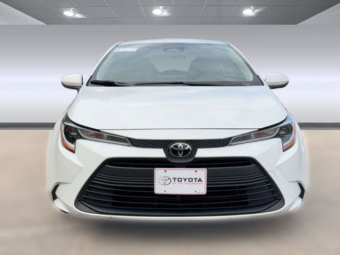 Used 2023 Toyota Corolla LE image 4