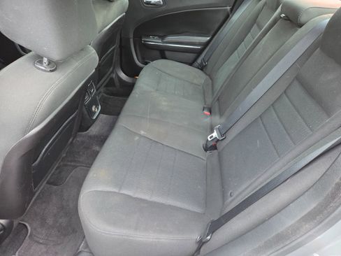 Used 2014 Dodge Charger SE w/ Connectivity Group image 11