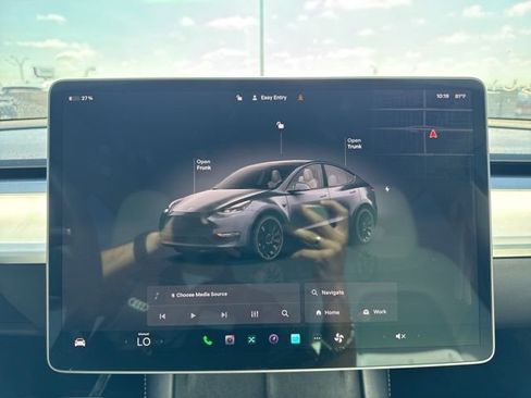 Used 2023 Tesla Model Y Performance AWD/4WD image 19