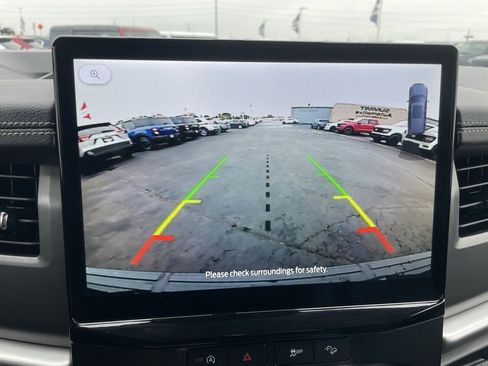 Used 2024 Ford Expedition XLT image 22