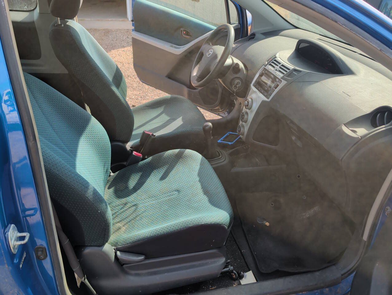 Used 2008 Toyota Yaris 2-Door Hatchback FWD image 27