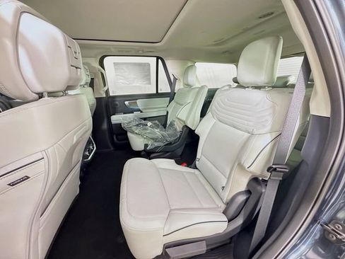 New 2026 Ford Expedition Platinum w/ Platinum Ultimate Package AWD/4WD image 26