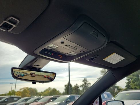 Used 2024 Buick Enclave Premium image 30