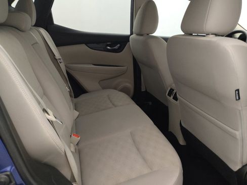 Used 2017 Nissan Rogue Sport SV image 19