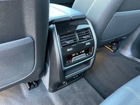 Used 2026 BMW X5 xDrive40i w/ M Sport Package AWD/4WD image 8
