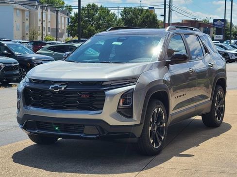 New 2026 Chevrolet Equinox RS w/ LPO, Floor Liner Package image 9