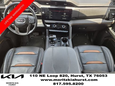 Used 2024 GMC Sierra 1500 AT4 w/ Technology Package AWD/4WD image 5