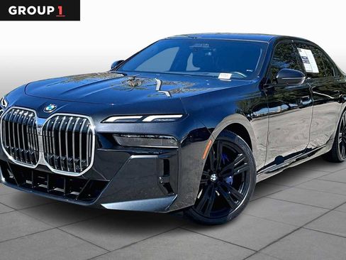 Used 2023 BMW 740i image 1