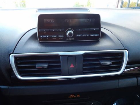 Used 2014 MAZDA MAZDA3 i SV image 18