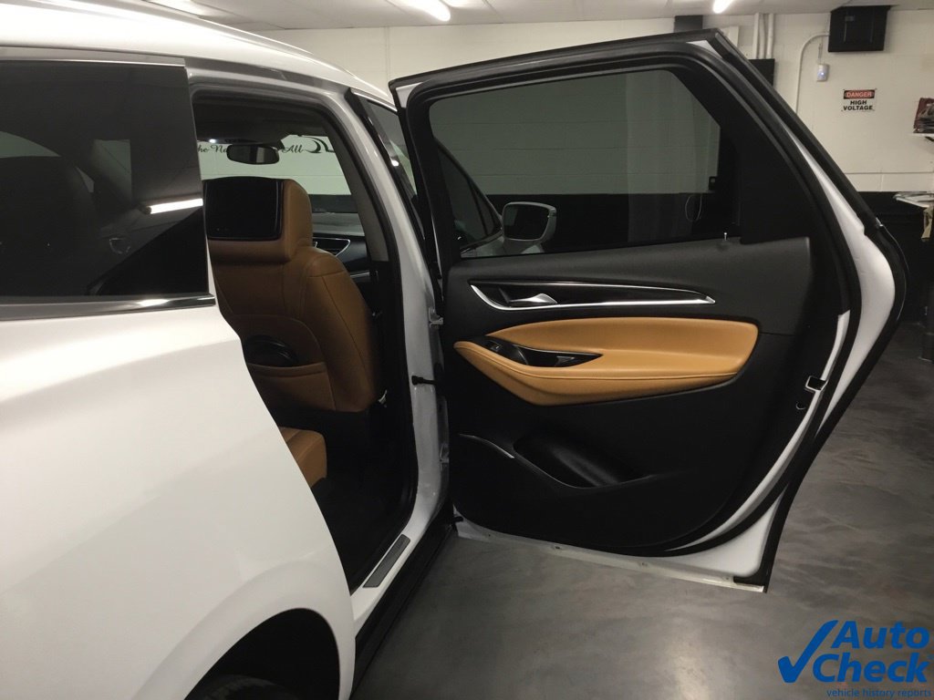 Used 2018 Buick Enclave Essence AWD/4WD image 38