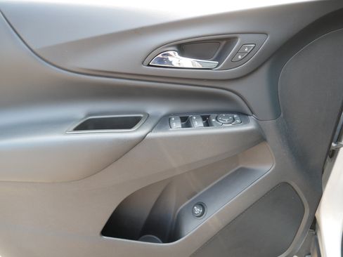 Used 2018 Chevrolet Equinox LT AWD/4WD image 19