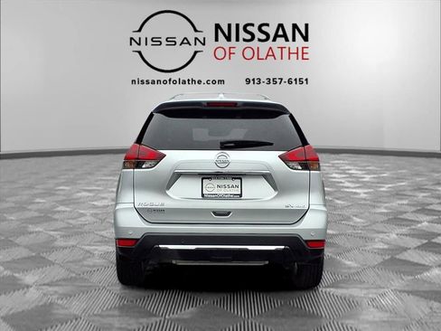 Used 2020 Nissan Rogue SV image 29