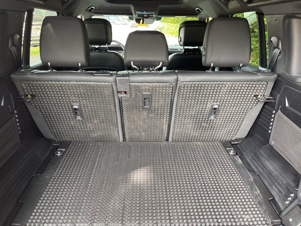 Used 2023 Land Rover Defender 110 75th Limited Edition AWD/4WD image 71