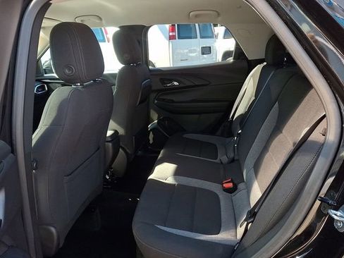 Used 2023 Chevrolet TrailBlazer LT AWD/4WD image 19