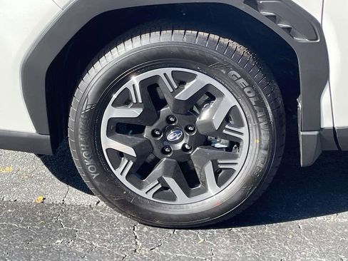 New 2025 Subaru Forester Premium image 9