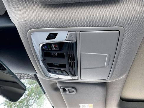 Used 2022 Acura MDX SH-AWD w/ Advance Package image 32