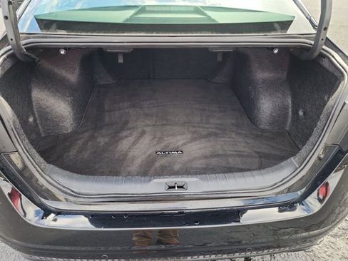 Used 2024 Nissan Altima 2.5 SR image 29