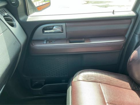 Used 2017 Ford Expedition Platinum RWD image 20