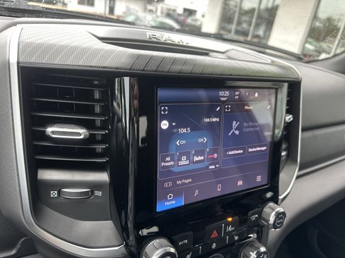 Used 2025 RAM 1500 Big Horn image 17