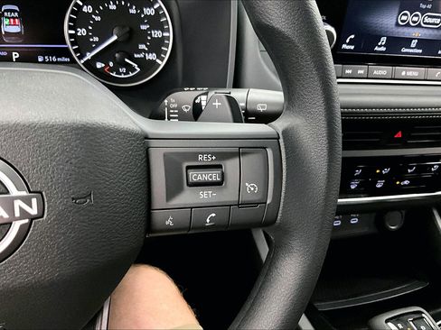 New 2025 Nissan Rogue S image 43