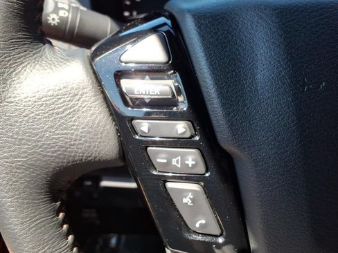Used 2025 Nissan Frontier PRO-4X w/ Tow Package AWD/4WD image 7