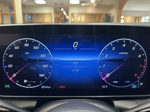 Certified 2025 Mercedes-Benz GLC 300 4MATIC image 9