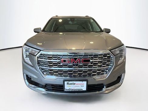 Used 2024 GMC Terrain Denali w/ Denali Premium Package AWD/4WD image 2