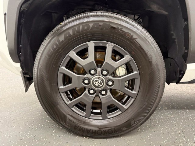 Certified 2026 Toyota 4Runner SR5 AWD/4WD image 19