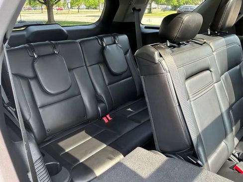 Used 2023 Ford Explorer XLT w/ Equipment Group 202A AWD/4WD image 43