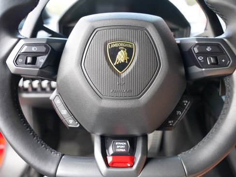 Used 2019 Lamborghini Huracan LP 580-2 image 17