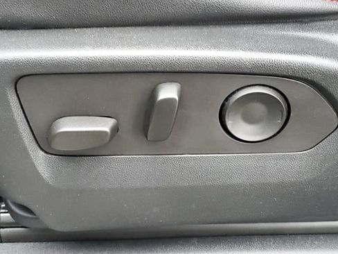 Used 2023 Chevrolet Suburban RST w/ Luxury Package image 37