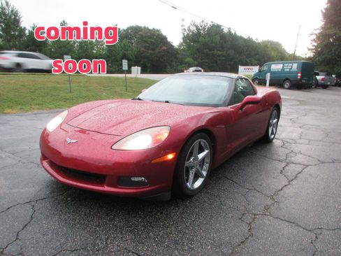 Used 2013 Chevrolet Corvette Coupe w/ 2LT Preferred Equipment Group RWD image 1