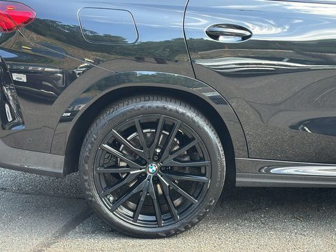 Used 2022 BMW X6 xDrive40i w/ M Sport Package AWD/4WD image 9